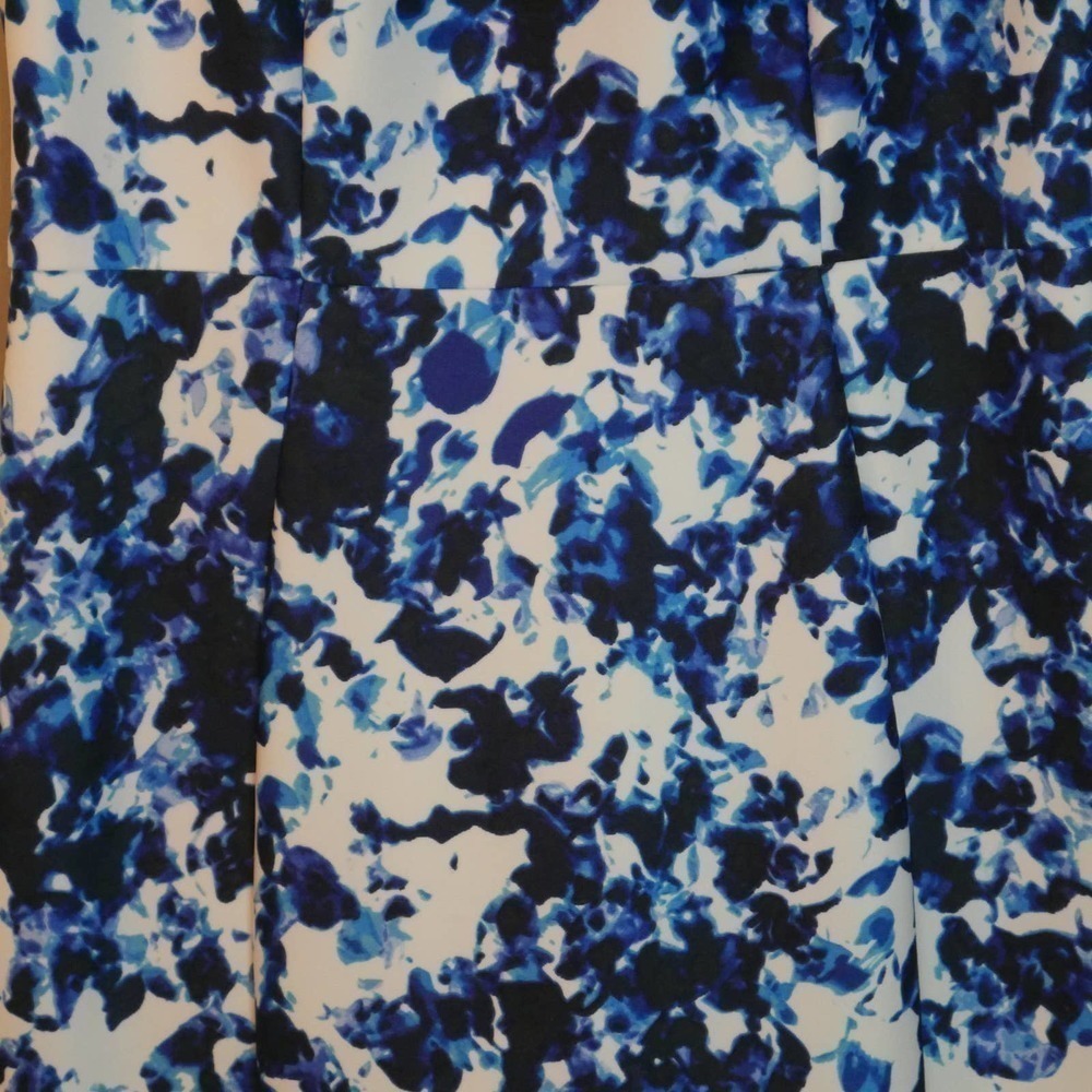 Vince Camuto Blue & White Floral Scuba Shift Dress Size 6 Petite - Picture 4 of 6